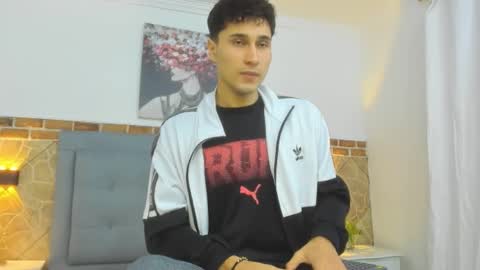 Snapshot of buddy_whitte chatting on March 2025 11:50:01 AM Buddy Whitte online show from March 2025 11:50:01 AM