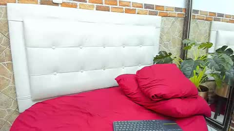 Snapshot of buddy_whitte chatting on September 2025 01:11:02 PM Buddy Whitte online show from September 2025 01:11:02 PM