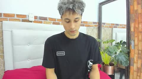 Snapshot of buddy_whitte chatting on September 2025 12:28:02 PM Buddy Whitte online show from September 2025 12:28:02 PM