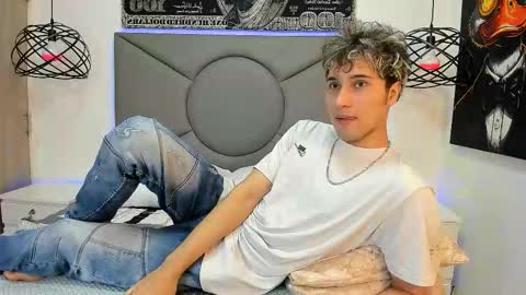 Snapshot of buddy_whitte chatting on October 2025 12:09:02 PM Buddy Whitte online show from October 2025 12:09:02 PM