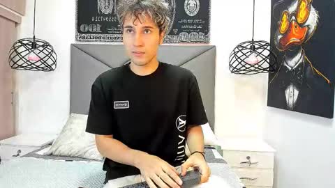 Snapshot of buddy_whitte chatting on October 2025 11:45:02 AM Buddy Whitte online show from October 2025 11:45:02 AM