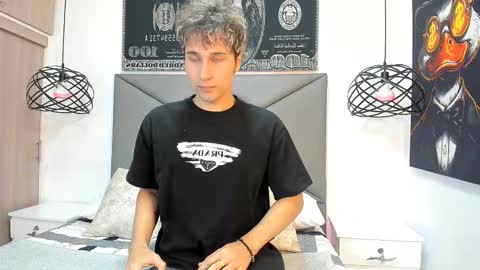 Snapshot of buddy_whitte chatting on November 2025 12:18:02 PM Buddy Whitte online show from November 2025 12:18:02 PM