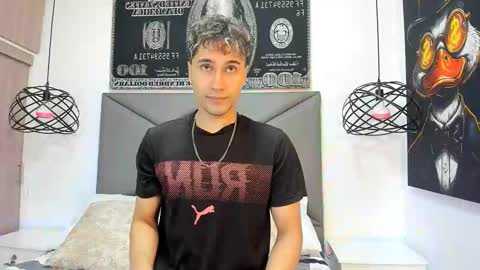 Snapshot of buddy_whitte chatting on November 2025 11:32:02 AM Buddy Whitte online show from November 2025 11:32:02 AM