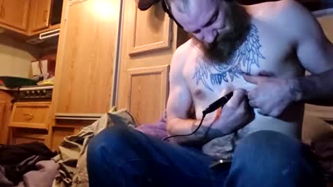 Snapshot of buffntatted723 chatting on December 2024 04:25:02 AM Its me joey online show from December 2024 04:25:02 AM