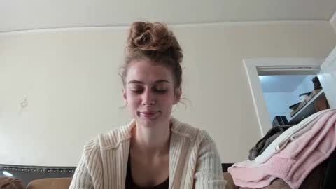 Snapshot of buffybarloe chatting on December 2024 05:58:02 PM Buffy online show from December 2024 05:58:02 PM