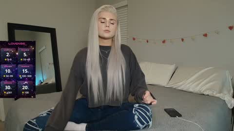 Snapshot of buitifulblonde chatting on January 2025 01:08:01 AM buitifulblonde online show from January 2025 01:08:01 AM