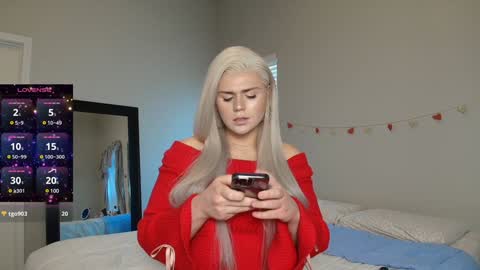 Snapshot of buitifulblonde chatting on January 2025 07:50:01 PM buitifulblonde online show from January 2025 07:50:01 PM