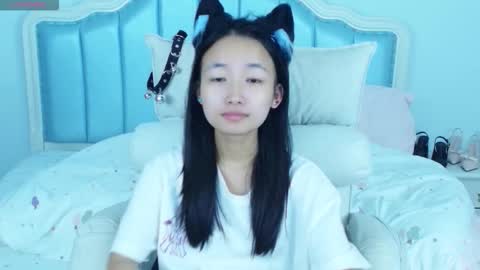 Sandy----xx online show from November 2025 01:01:02 PM