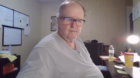 Snapshot of bullfrogg5050 chatting on September 2025 03:35:02 PM bullfrogg5050 online show from September 2025 03:35:02 PM