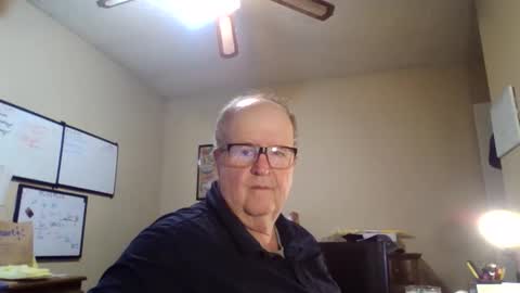 Snapshot of bullfrogg5050 chatting on December 2025 03:10:01 PM bullfrogg5050 online show from December 2025 03:10:01 PM