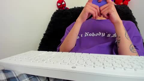 Tonny online show from February 2025 06:10:02 PM