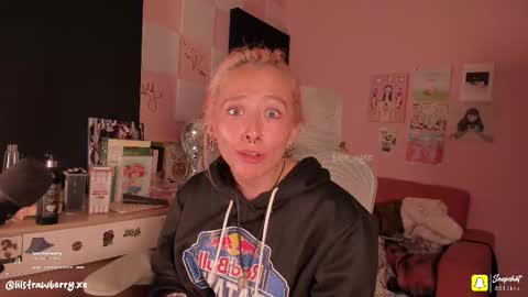        online show from October 2025 03:04:01 AM