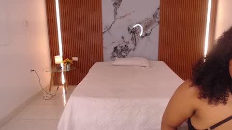 Rossi Hill online show from March 2026 12:33:02 PM