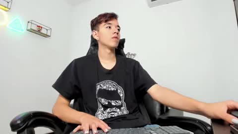 bunny online show from November 2025 12:28:02 PM