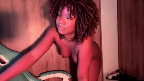 Snapshot of bunny_secrets chatting on October 2025 08:39:01 PM Isa online show from October 2025 08:39:01 PM