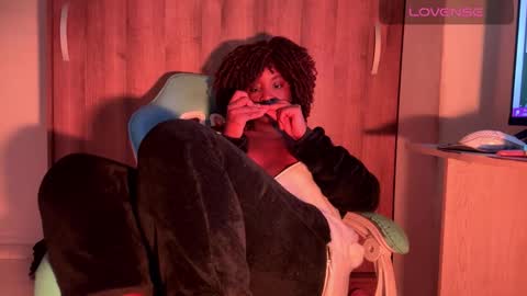 Snapshot of bunny_secrets chatting on October 2025 02:32:02 PM Isa online show from October 2025 02:32:02 PM