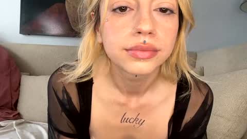 Bunnyaliengirl online show from February 2025 10:21:02 PM