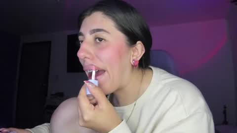 Jess online show from May 2026 04:42:01 AM