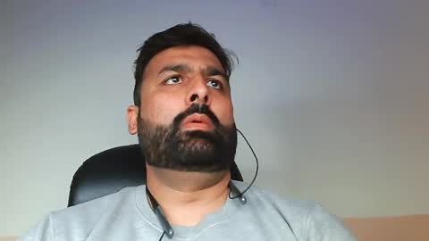 Hairy Arabian online show from February 2025 03:42:02 AM