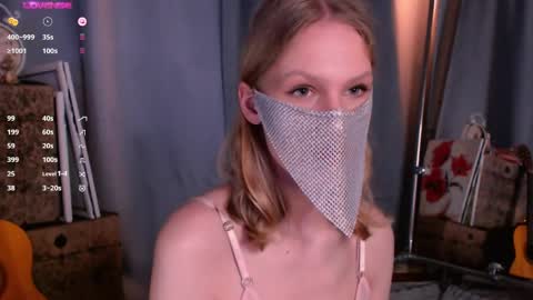 Snapshot of burning_g1rl chatting on May 2026 05:40:02 PM burning_g1rl online show from May 2026 05:40:02 PM