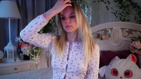 Jessica online show from November 2025 02:28:02 PM