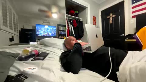 burrito3890620 online show from April 2026 03:39:02 AM