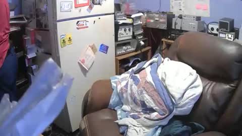 bushhunter23 online show from December 2025 03:50:02 PM