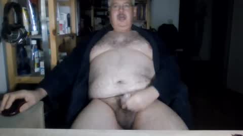 Snapshot of busibaer666 chatting on December 2024 03:38:02 AM busi online show from December 2024 03:38:02 AM