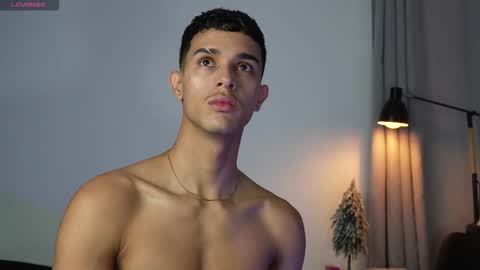 Buster independent model online show from December 2025 09:33:01 PM