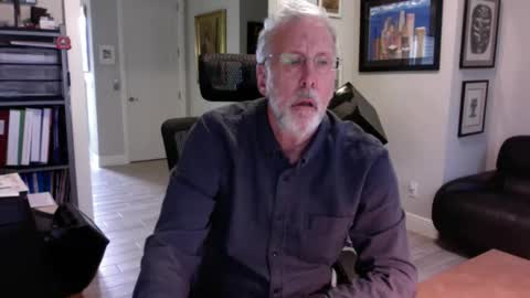 Snapshot of bustinout99 chatting on November 2025 03:25:02 PM afternoon wood online show from November 2025 03:25:02 PM