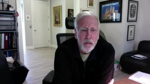 Snapshot of bustinout99 chatting on December 2025 08:35:01 PM afternoon wood online show from December 2025 08:35:01 PM