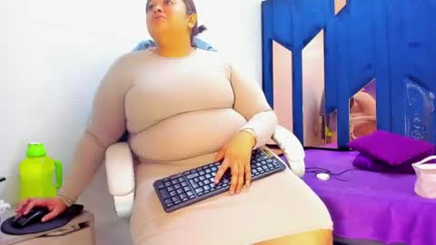 Snapshot of busty_juicyy chatting on July 2026 02:30:01 PM busty juicyy online show from July 2026 02:30:01 PM