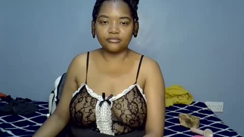 Snapshot of busty_kenzi chatting on July 2026 05:05:02 PM busty kenzi online show from July 2026 05:05:02 PM