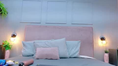 Busty zay online show from February 2026 06:36:01 PM