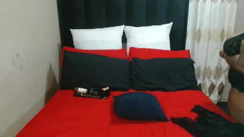 bustygoddessxx online show from May 2026 04:59:02 PM