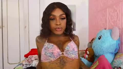 Snapshot of butterfly_blackx chatting on July 2026 06:22:01 PM butterfly_blackx online show from July 2026 06:22:01 PM