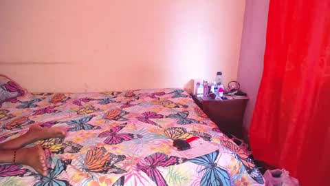 butterfly_rouse online show from October 2025 03:32:01 PM