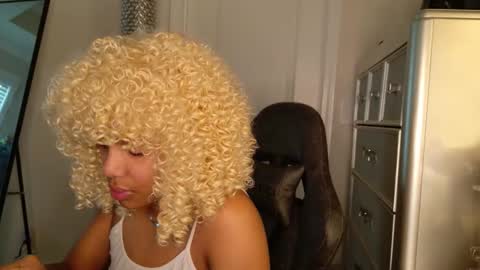 butterfly booty online show from December 2025 01:29:01 PM