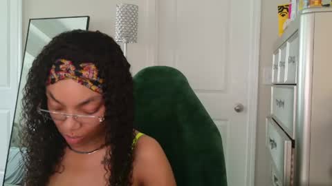 butterfly booty online show from April 2026 03:07:01 PM