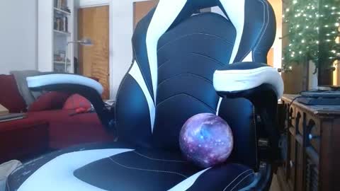 bwall1425 online show from January 2025 06:38:02 PM