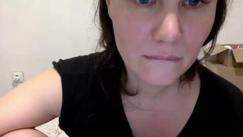 Lamb online show from November 2025 07:03:02 PM