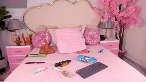 Cahitlin  online show from February 2026 06:00:02 AM