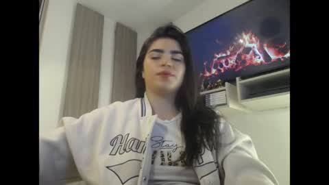 caitlingomez0 online show from May 2026 11:07:01 AM