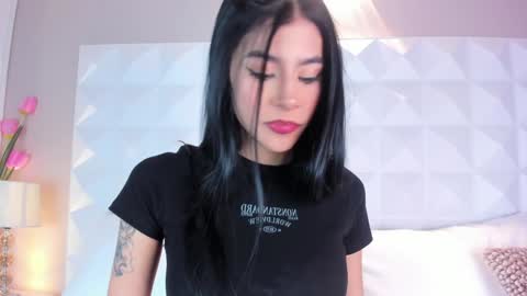 Snapshot of caitlyncouper chatting on December 2024 05:19:02 PM Caitlyn online show from December 2024 05:19:02 PM