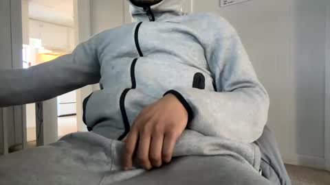 longjohns online show from March 2025 12:50:02 PM