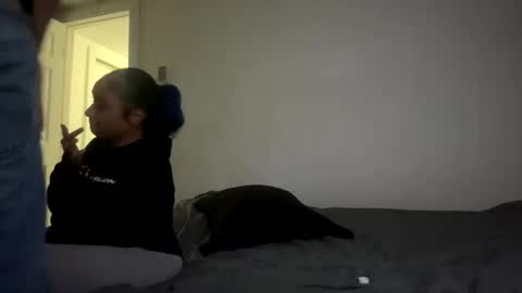 longjohns online show from November 2025 05:13:02 AM