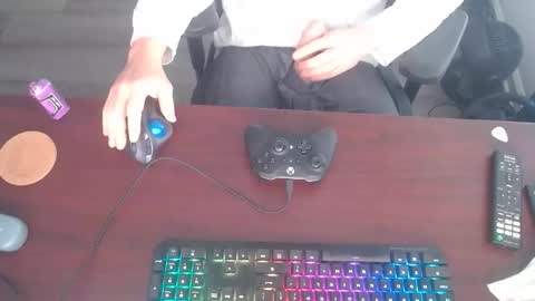 calibratorjosh online show from December 2025 06:34:01 PM