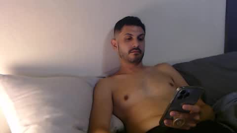 Caliguy online show from November 2025 04:12:01 AM