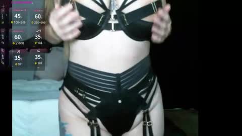 Snapshot of calistarayne chatting on July 2026 06:11:01 AM calistarayne online show from July 2026 06:11:01 AM