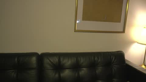   online show from October 2025 03:42:02 AM